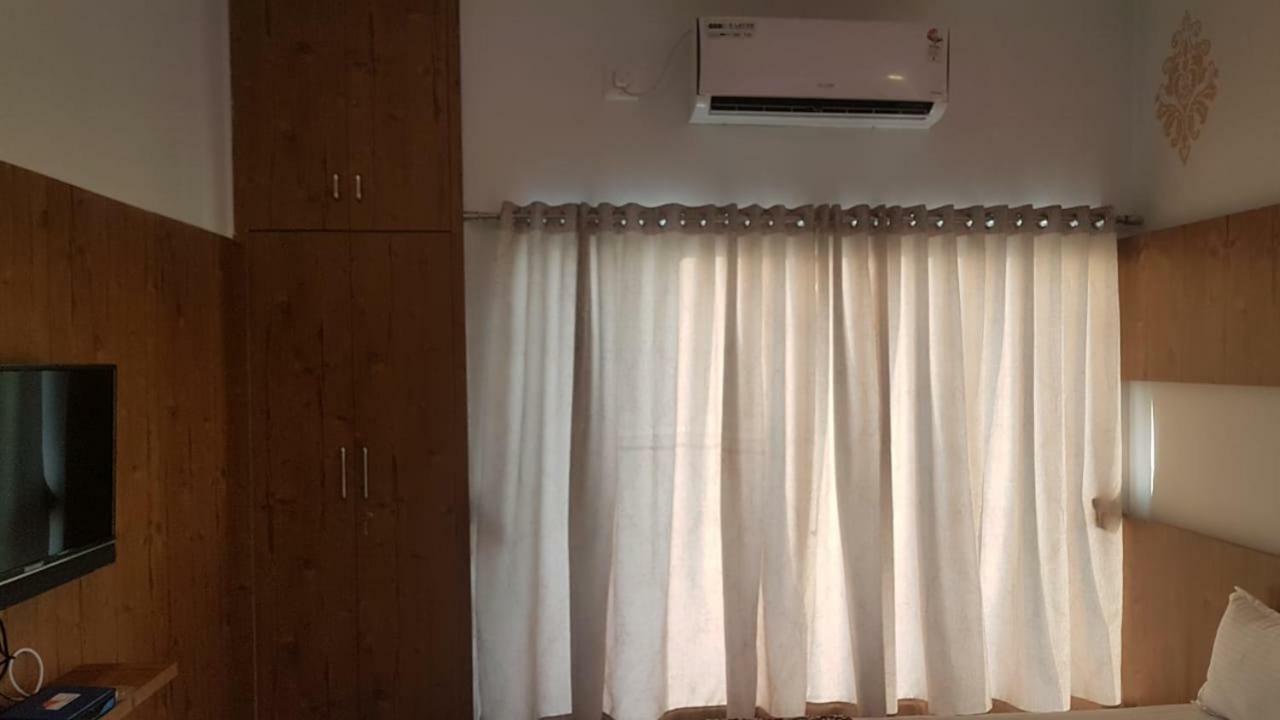 Houbara Resort Sasan Gir Exterior photo